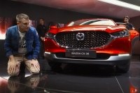 Новый компактный кроссовер Mazda CX-30 дебютировал в Женеве