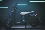 Yamaha представила скутер со съемным аккумулятором
