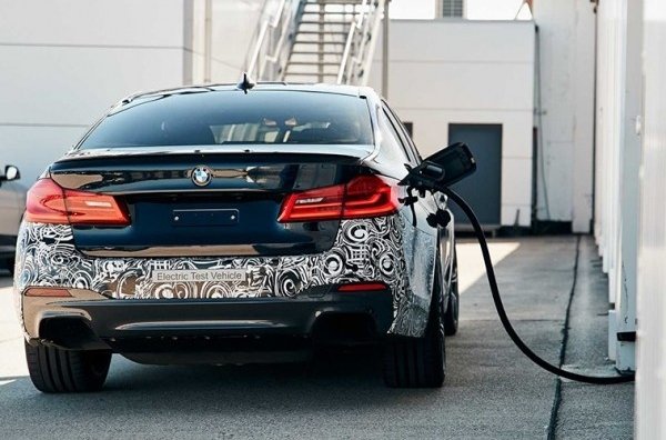 BMW превратила «пятерку» в 720-сильный электрокар. Концепты автомобилей ...