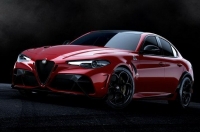 В Сети появились официальные фото седана Alfa Romeo Giulia GTA