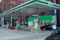 BP продает все свои круглосуточные заправки в США