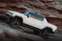 Hummer EV похвастался своими возможностями на бездорожье (видео)