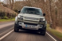 Самый большой Land Rover Defender впервые попался фотошпионам