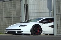 Возрожденный Lamborghini Countach впервые заметили на дороге