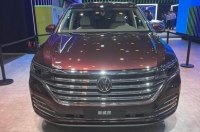 Volkswagen показал обновленный минивэн Viloran