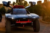 Audi RS Q e-tron для «Дакара»: появились изображения салона