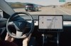 Водії Tesla можуть грати у відеоігри під час руху