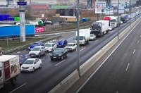 На дороги Києва повернулися пробки – люди їдуть додому