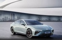 1100 км без підзарядки: показаний новий конкурент Tesla Model 3 з Китаю