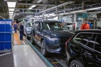 Volvo призупиняє виробництво у Швеції
