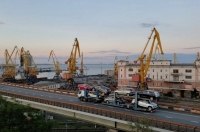 Кабмін дозволив ввозити в Україну автомобілі через порти Одеської області