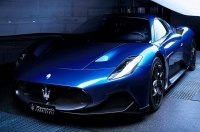 Maserati представила MC20 на честь гоночного суперкара MC12