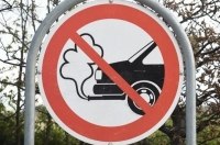 Європейські країни виступили проти поспішної заборони бензинових і дизельних авто