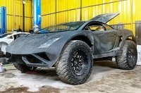 Toyota Hilux перетворився на позашляховий Lamborghini Gallardo