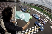 Перегони NASCAR можуть перейти на електромобілі