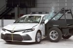 Нова Toyota Camry провалила краш-тест