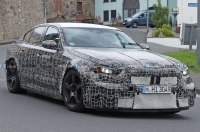 Гібридну BMW 5 Series нового покоління помітили на Нюрбургринг