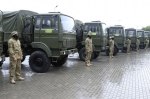 Влада Дніпра закупила та передала ЗСУ вантажівки підвищеної прохідності