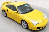 Старий Porsche із солідним пробігом продають за ціною нового спорткара