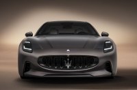 Maserati GranTurismo дебютував у двох версіях