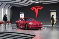 Tesla заробляє на своїх авто у 8 разів більше, ніж Toyota