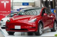 Tesla планує скоротити виробництво електричних кросоверів Model Y