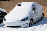 Tesla Model Y краще за інші електромобілі переносить морози