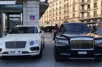 Автозлодії серед білого дня викрали два Rolls Royce та Bentley