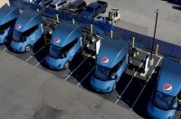 PepsiСo показала електричні вантажівки Tesla Semi у роботі