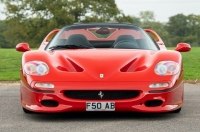 Ferrari F50, що належав Роду Стюарту, виставили на аукціон
