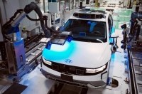 Hyundai вироблятиме електромобілі роботами