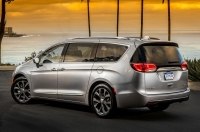 Chrysler оновить свою єдину модель