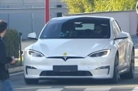 Ferrari тестує Tesla Model S Plaid на своєму заводі у Маранелло