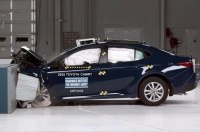  Toyota Camry   - IIHS