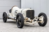   Mercedes-Benz   100    