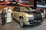 BYD представив «довгий» YangWang U8 із золотою емблемою