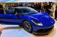 BYD представив стильний суперкар на електротязі