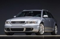 г  Audi RS4   