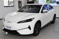 BYD    e7    