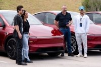 Tesla    Robotaxi