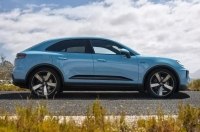 Porsche     Macan