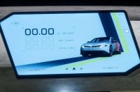  BMW    Apple CarPlay Ultra