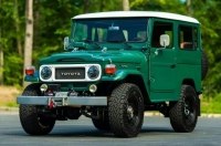       Toyota Land Cruiser FJ40