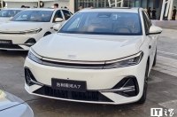      Geely Galaxy A7