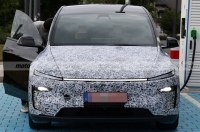  Tesla Model YL      