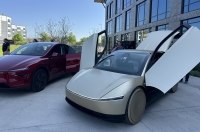  ,  Tesla     