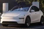 Tesla Model Y      ͳ
