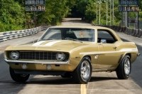 ����������� Chevrolet Camaro � ����� ���� �� ������� �� �������� 1,8 ��� ������