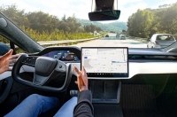 Tesla �������� �� ������� ��������� FSD � ����� �� ����