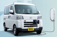 Toyota ��������� ������� � ������ ������������ Pixis Van